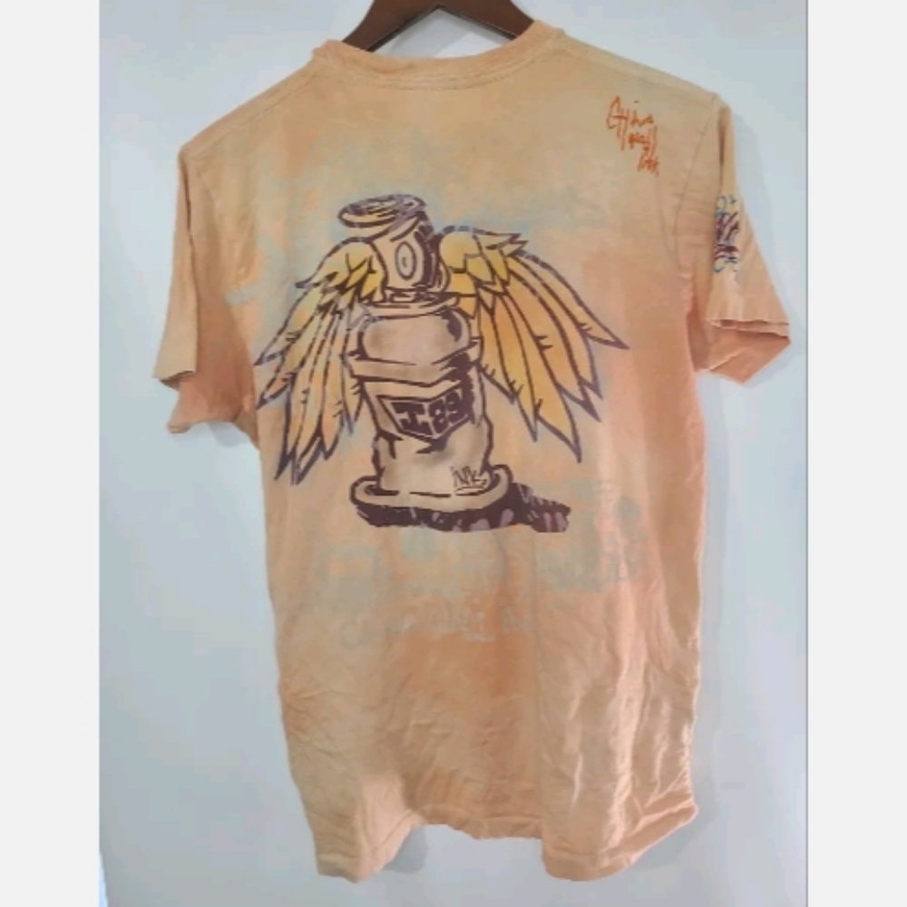 Authentic China Wall Ink Graffiti Graphic T - Picture 2 of 8
